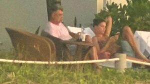 Mihai Razvan Moraru : Marcel spunea că nu exista o relație între el și Sorina Docuz. Acum se află în Vietnam la un resort de lux cu ea. Spunea că se retrage din politică dacă ar exista dovezi