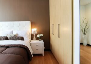 Mobilier pentru apartamente de bloc: ce verifici înainte să cumperi, ca să nu te încurci cu lucrări, acces și spațiu