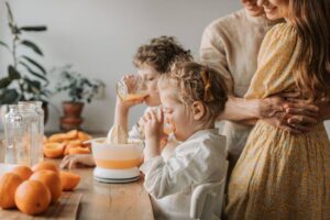 Cum echilibrăm imunitatea și digestia copilului în primele săptămâni de școală? 6 recomandări esențiale și sfaturi utile pentru 2026